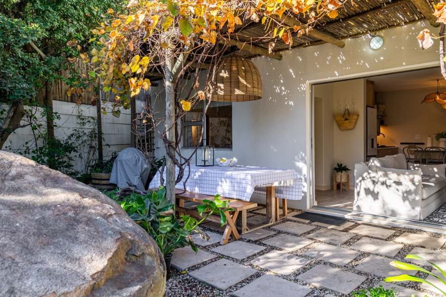 To Let 2 Bedroom Property for Rent in Camps Bay Western Cape